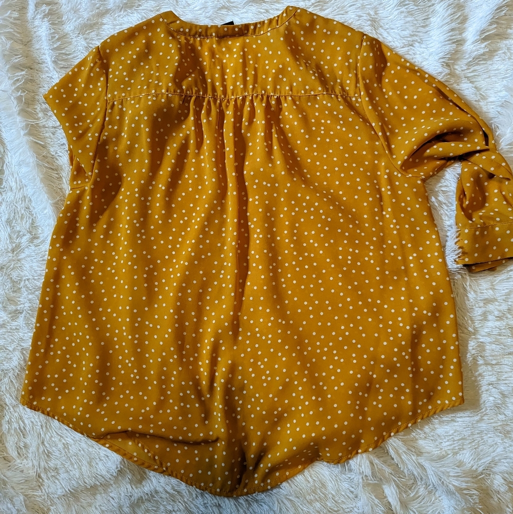 Like New Torrid Georgette Button Front 1 - image 3